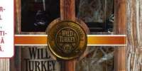Whisky Bourbon 81 proof, Wild Turkey + 2 pahare