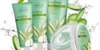 Avon naturals Skin Care cosmetice cu extract de castravete si de arbore de ceai